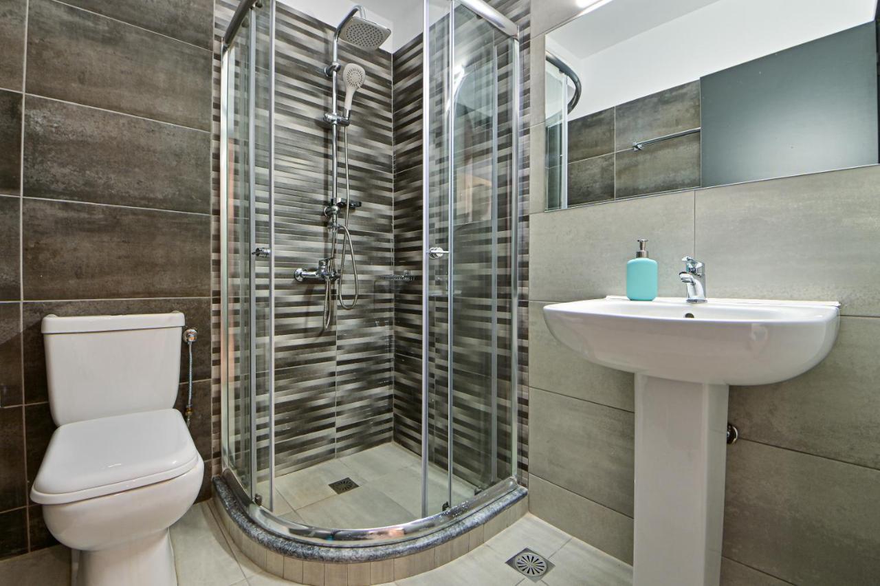 Beautiful New Apartment 5 Min From Piraeus Port المظهر الخارجي الصورة